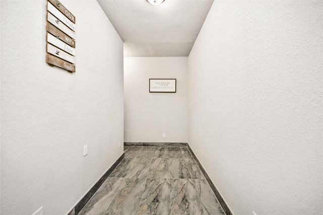 6003 Briarstone Bay Drive, Katy, TX 77449