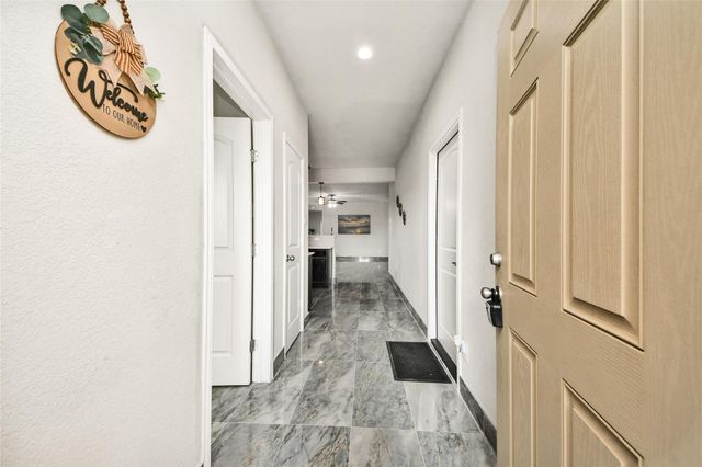 6003 Briarstone Bay Drive, Katy, TX 77449