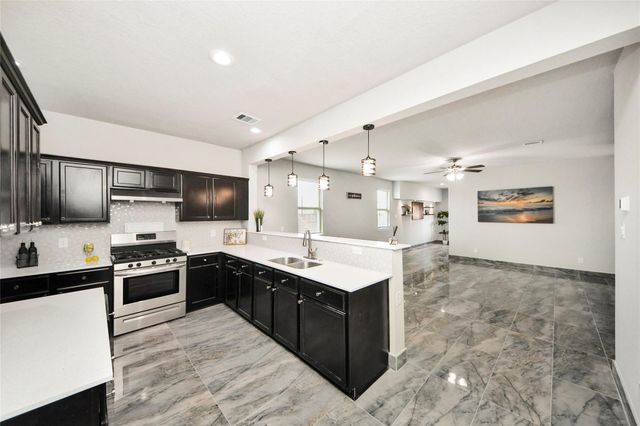 6003 Briarstone Bay Drive, Katy, TX 77449