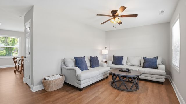 1302 E Grundy St, Tullahoma, TN 37388