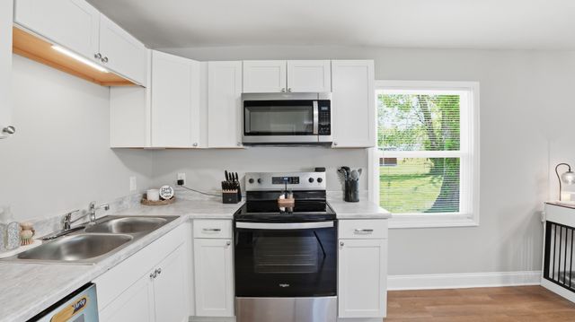 1302 E Grundy St, Tullahoma, TN 37388