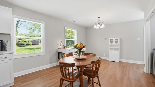 1302 E Grundy St, Tullahoma, TN 37388