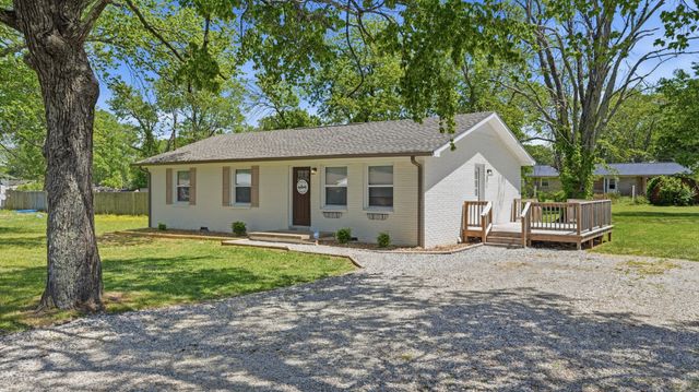 1302 E Grundy St, Tullahoma, TN 37388