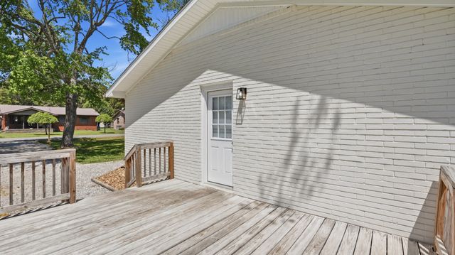 1302 E Grundy St, Tullahoma, TN 37388