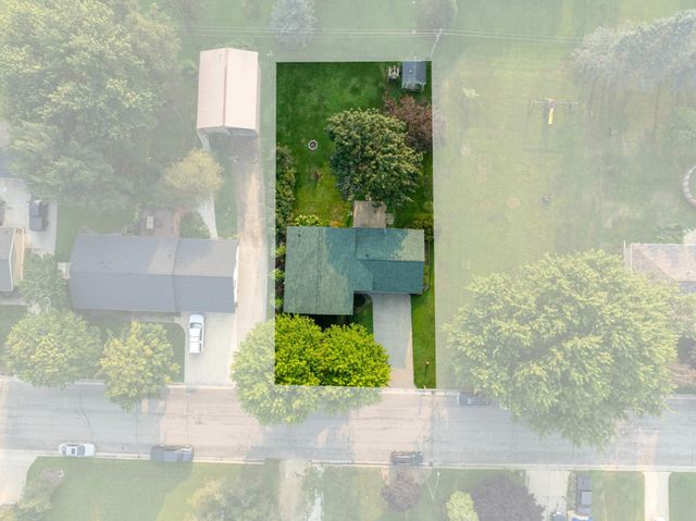 213 5th Street NE, Grand Meadow, MN 55936