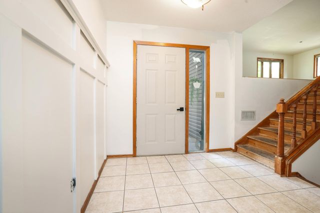 213 5th Street NE, Grand Meadow, MN 55936