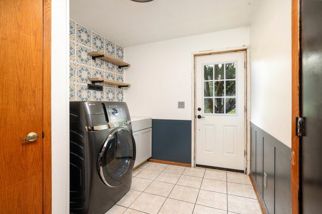 213 5th Street NE, Grand Meadow, MN 55936