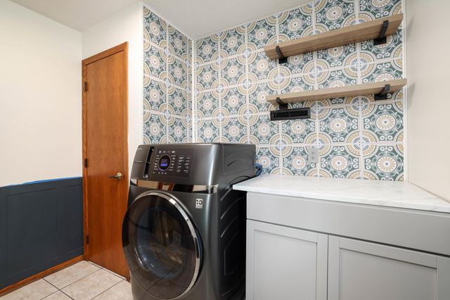 213 5th Street NE, Grand Meadow, MN 55936