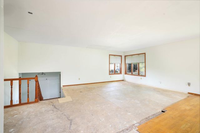 213 5th Street NE, Grand Meadow, MN 55936