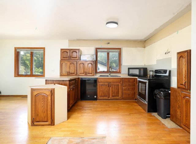 213 5th Street NE, Grand Meadow, MN 55936