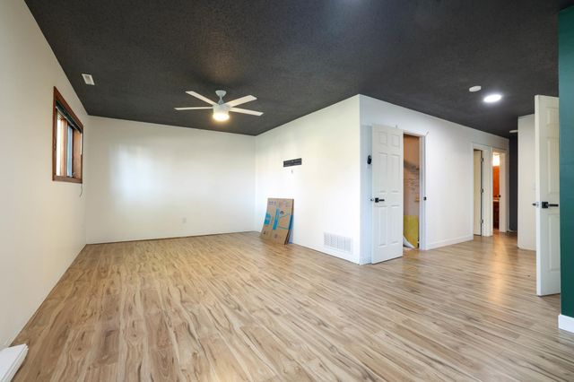 213 5th Street NE, Grand Meadow, MN 55936