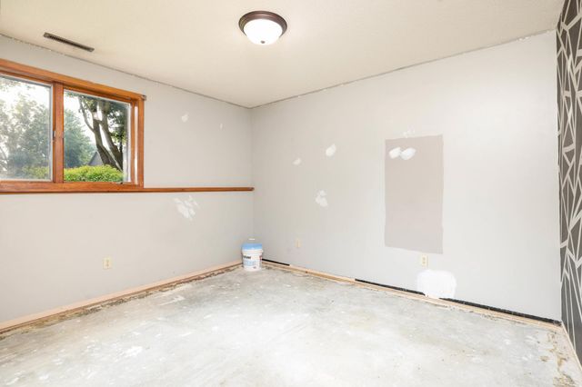 213 5th Street NE, Grand Meadow, MN 55936