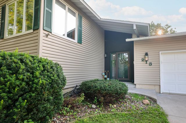 213 5th Street NE, Grand Meadow, MN 55936