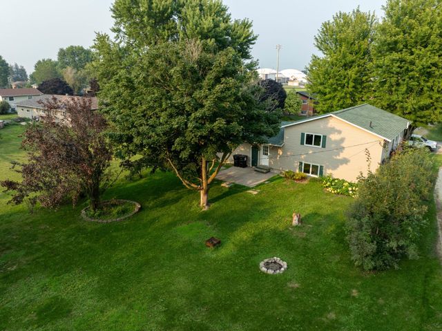 213 5th Street NE, Grand Meadow, MN 55936