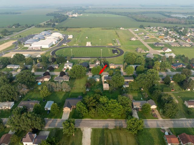 213 5th Street NE, Grand Meadow, MN 55936