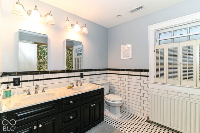 974 Woodruff Place East Drive, Indianapolis, IN 46201