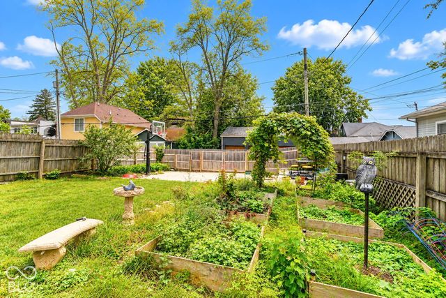 974 Woodruff Place East Drive, Indianapolis, IN 46201
