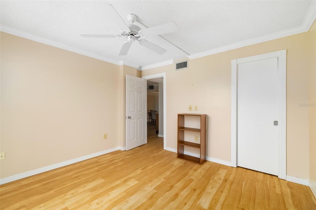 Image 19 of property listing at 4119 61ST AVENUE TERRACE W 308, Bradenton, FL 34210