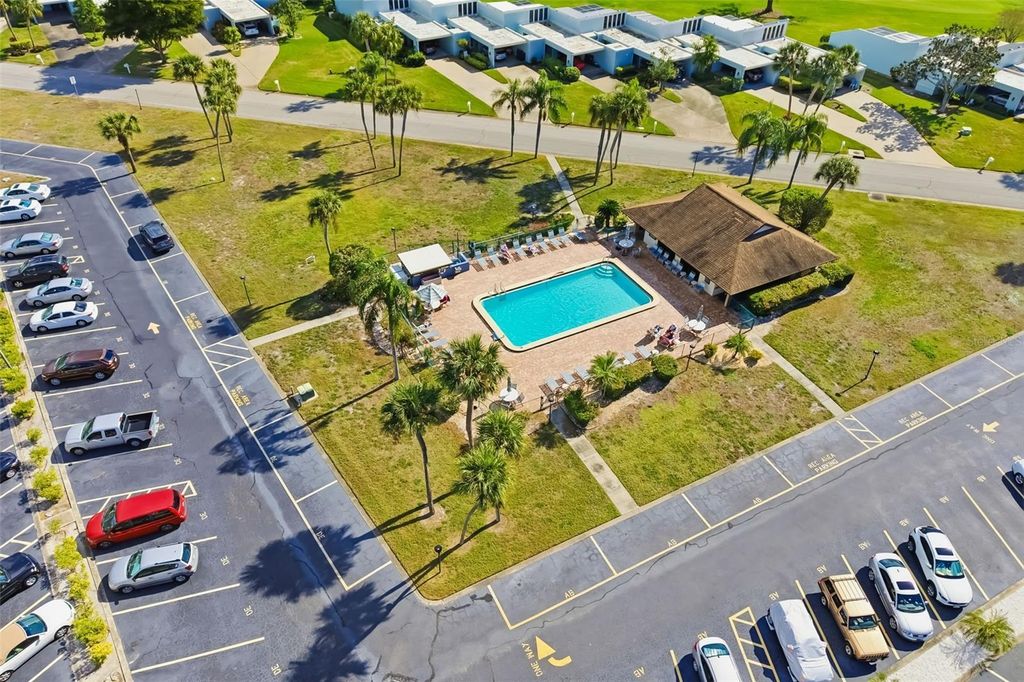 Image 38 of property listing at 4119 61ST AVENUE TERRACE W 308, Bradenton, FL 34210