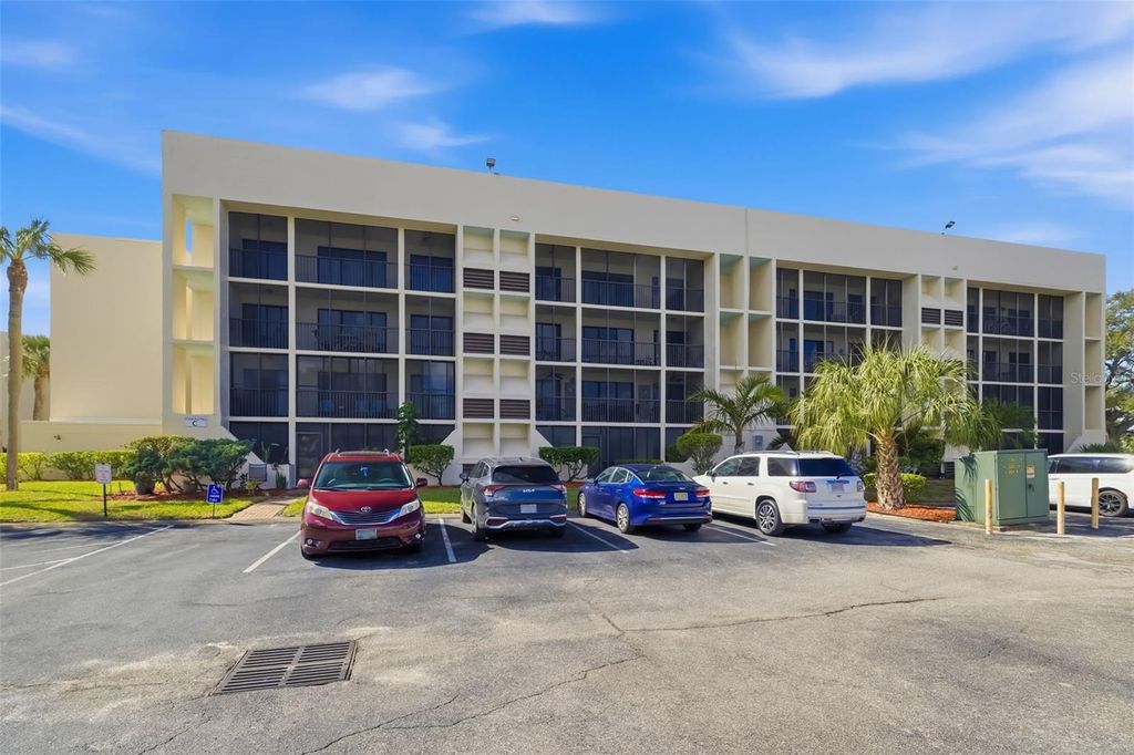 Image 51 of property listing at 4119 61ST AVENUE TERRACE W 308, Bradenton, FL 34210