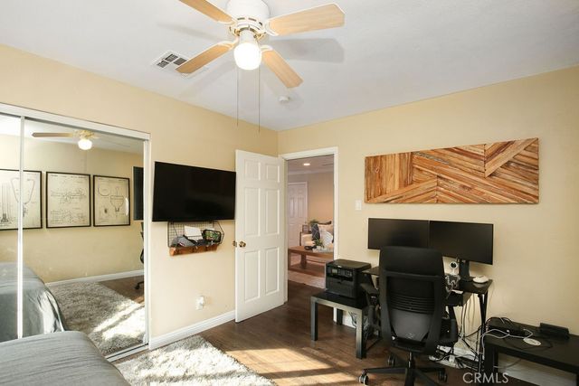 5024 N Bentree Circle, Long Beach, CA 90807