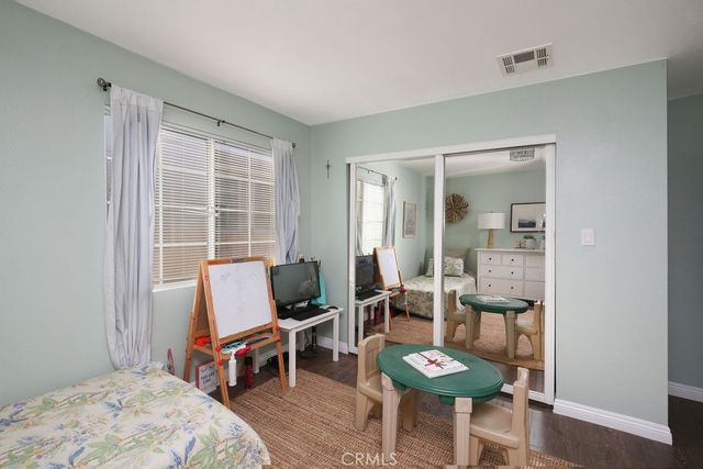 5024 N Bentree Circle, Long Beach, CA 90807