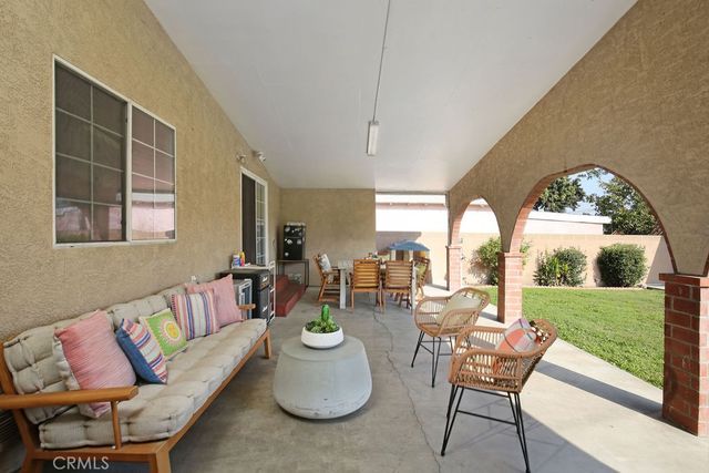 5024 N Bentree Circle, Long Beach, CA 90807