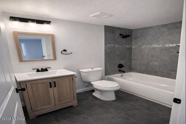 2720 N Hopi Place, Tucson, AZ 85705