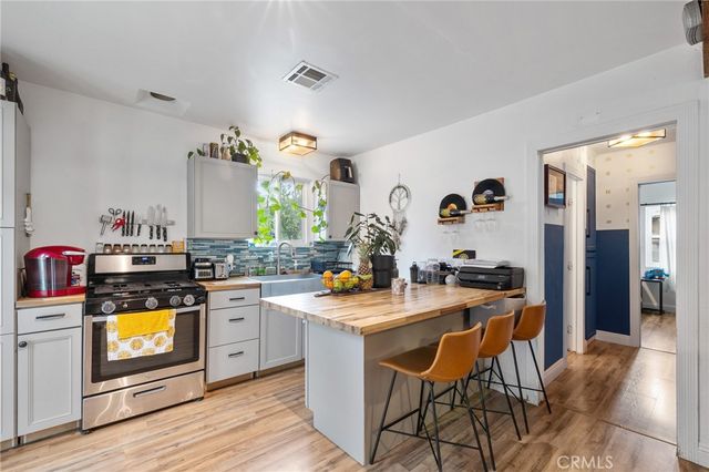 8036 Hazeltine Avenue, Panorama City, CA 91402