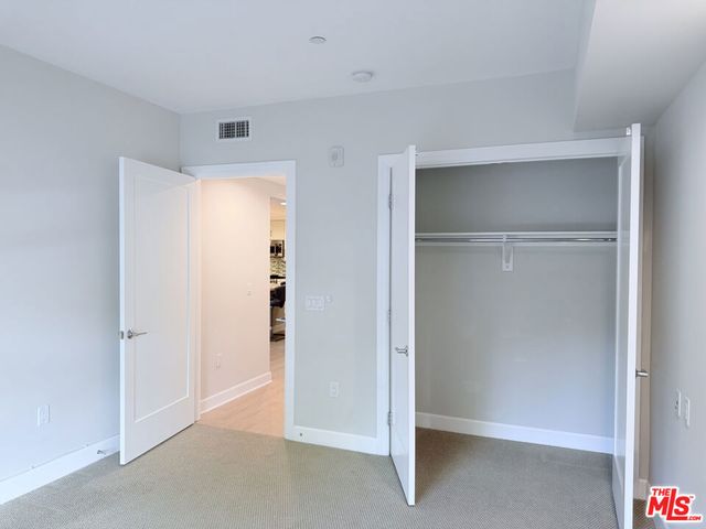 5015 Balboa Boulevard 201, Encino, CA 91316