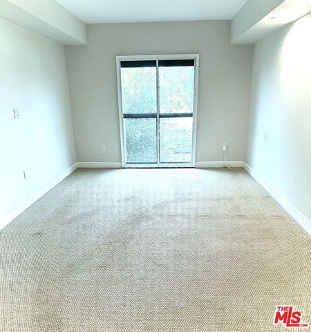 5015 Balboa Boulevard 201, Encino, CA 91316