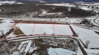 HANDSCHKE DRIVE, New London, WI 54961
