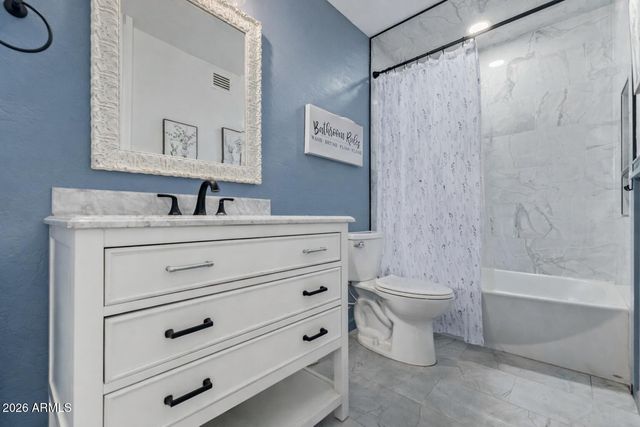 2940 W Las Palmaritas Drive, Phoenix, AZ 85051