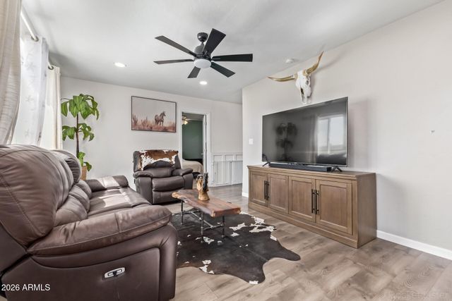 2940 W Las Palmaritas Drive, Phoenix, AZ 85051