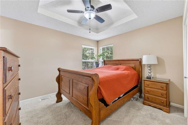 1867 Quail Ridge Drive, Liberty, MO 64068