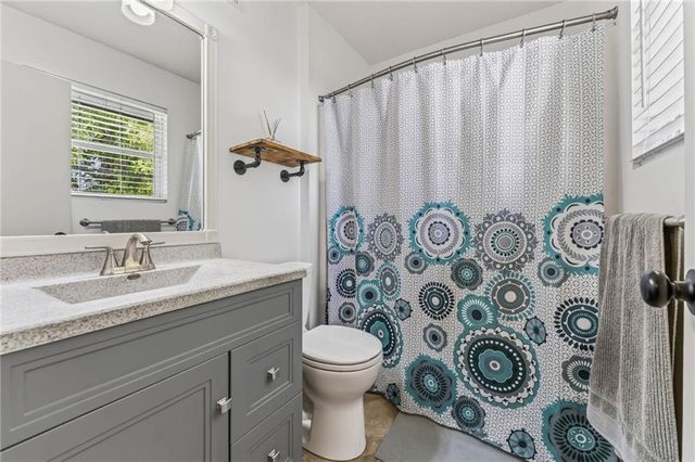 1867 Quail Ridge Drive, Liberty, MO 64068