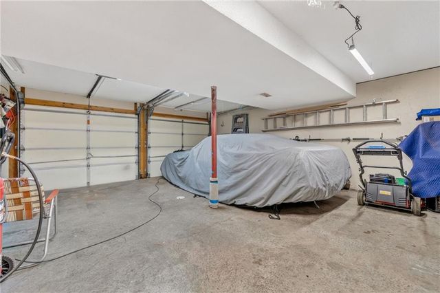 1867 Quail Ridge Drive, Liberty, MO 64068