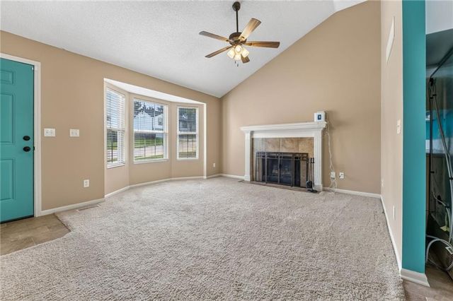 1867 Quail Ridge Drive, Liberty, MO 64068