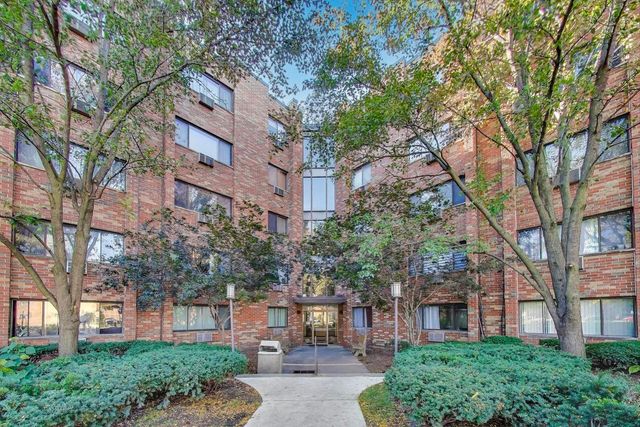 5310 N Chester Avenue 409, Chicago, IL 60656