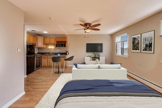 5310 N Chester Avenue 409, Chicago, IL 60656