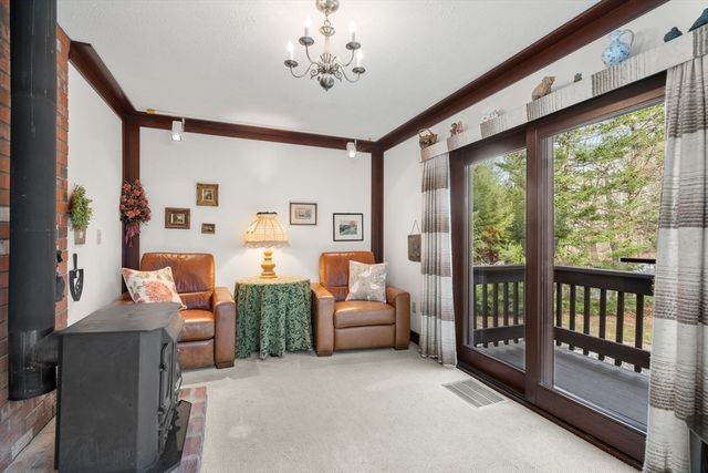 21 Knight Rd, Framingham, MA 01701