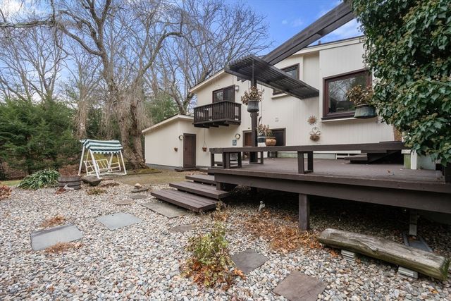 21 Knight Rd, Framingham, MA 01701