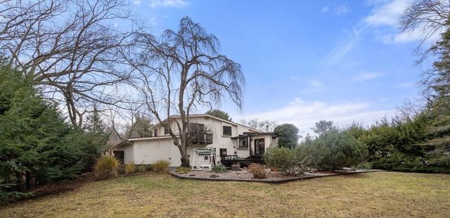 21 Knight Rd, Framingham, MA 01701