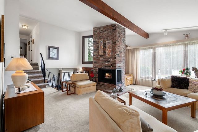 21 Knight Rd, Framingham, MA 01701