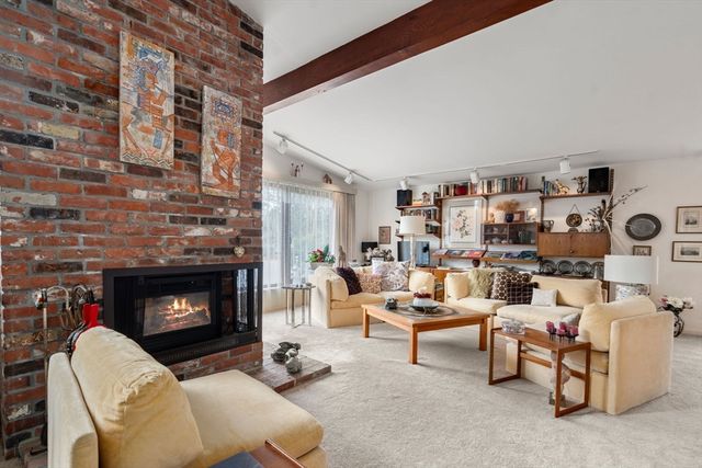 21 Knight Rd, Framingham, MA 01701