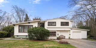 21 Knight Rd, Framingham, MA 01701