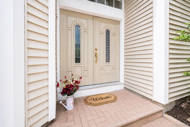 163 Hamlet Drive, Mount Sinai, NY 11766