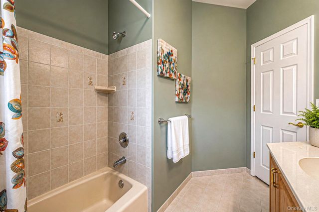 163 Hamlet Drive, Mount Sinai, NY 11766