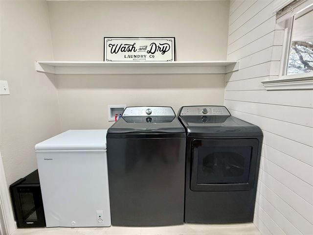 1906 Colony Drive, Irving, TX 75061