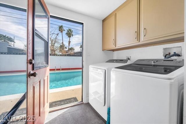 1589 Silver Mesa Way, Las Vegas, NV 89169